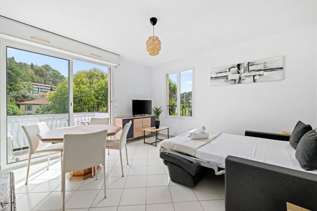 La Villa Julia - Calme - Spacieux - Parking Prive - Climatisation Menton Bagian luar foto