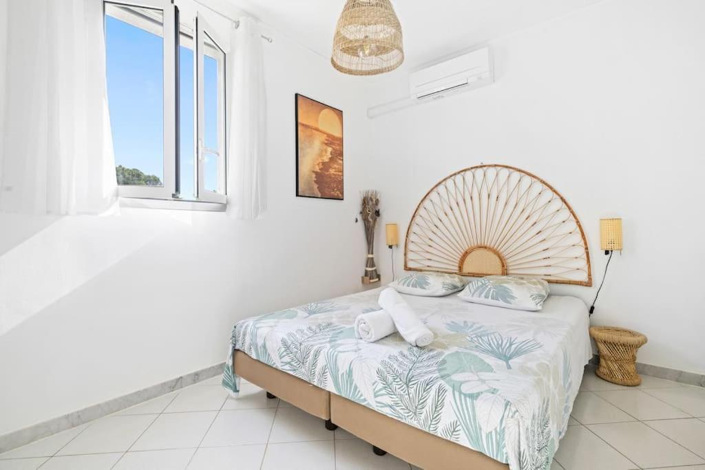 La Villa Julia - Calme - Spacieux - Parking Prive - Climatisation Menton Bagian luar foto