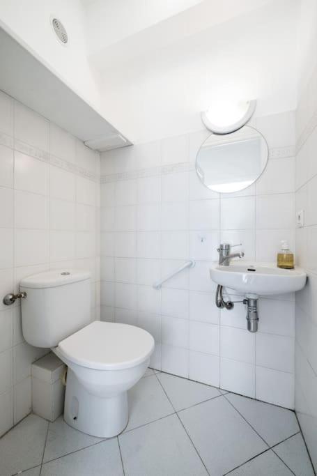 La Villa Julia - Calme - Spacieux - Parking Prive - Climatisation Menton Bagian luar foto