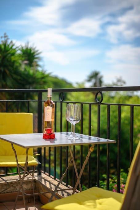 La Villa Julia - Calme - Spacieux - Parking Prive - Climatisation Menton Bagian luar foto